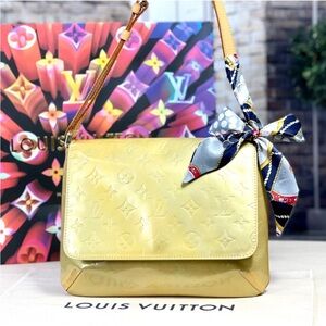✨AUTHENTIC✨ Louis Vuitton Shoulder Bag